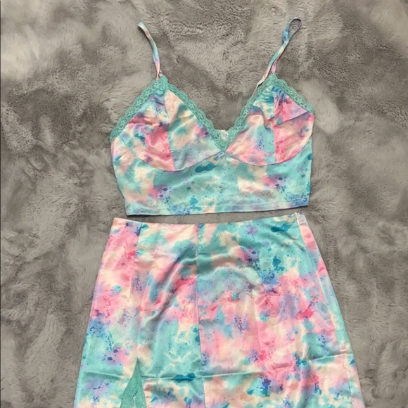 Tie Dye Lace Contrast Cami and Skirt Set - Picture 2 of 6